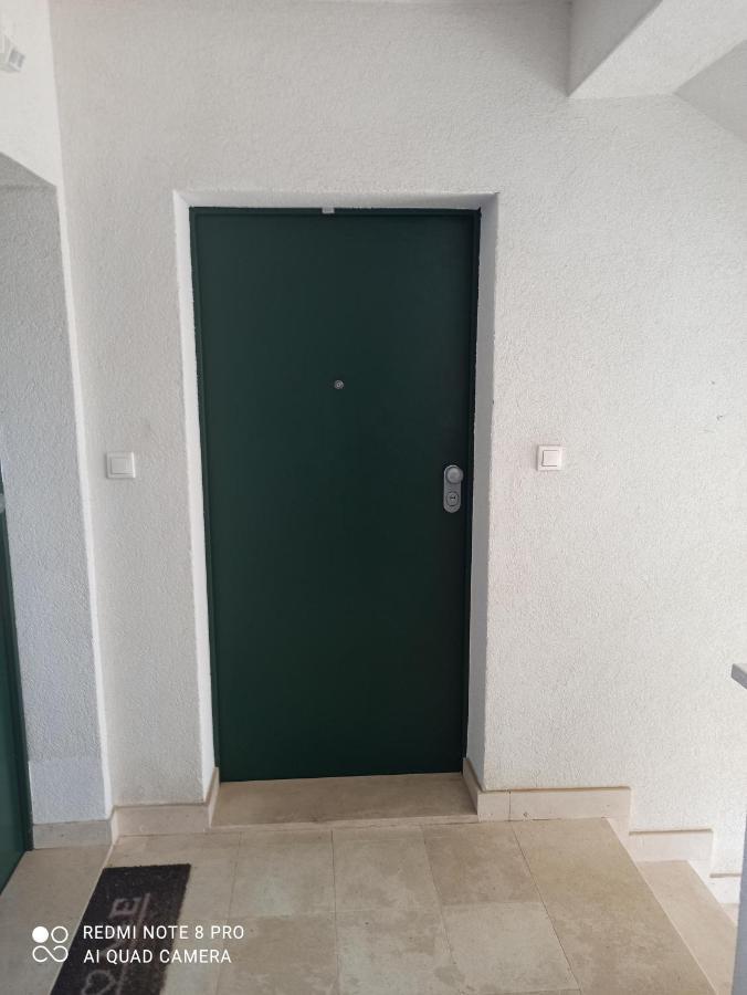 Studio Apartman Labrador Vodice Exterior foto